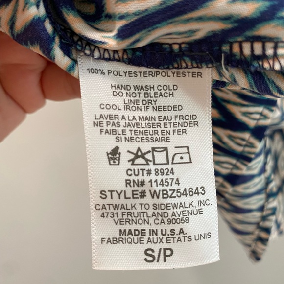 Blue patterned top! - Picture 4 of 5